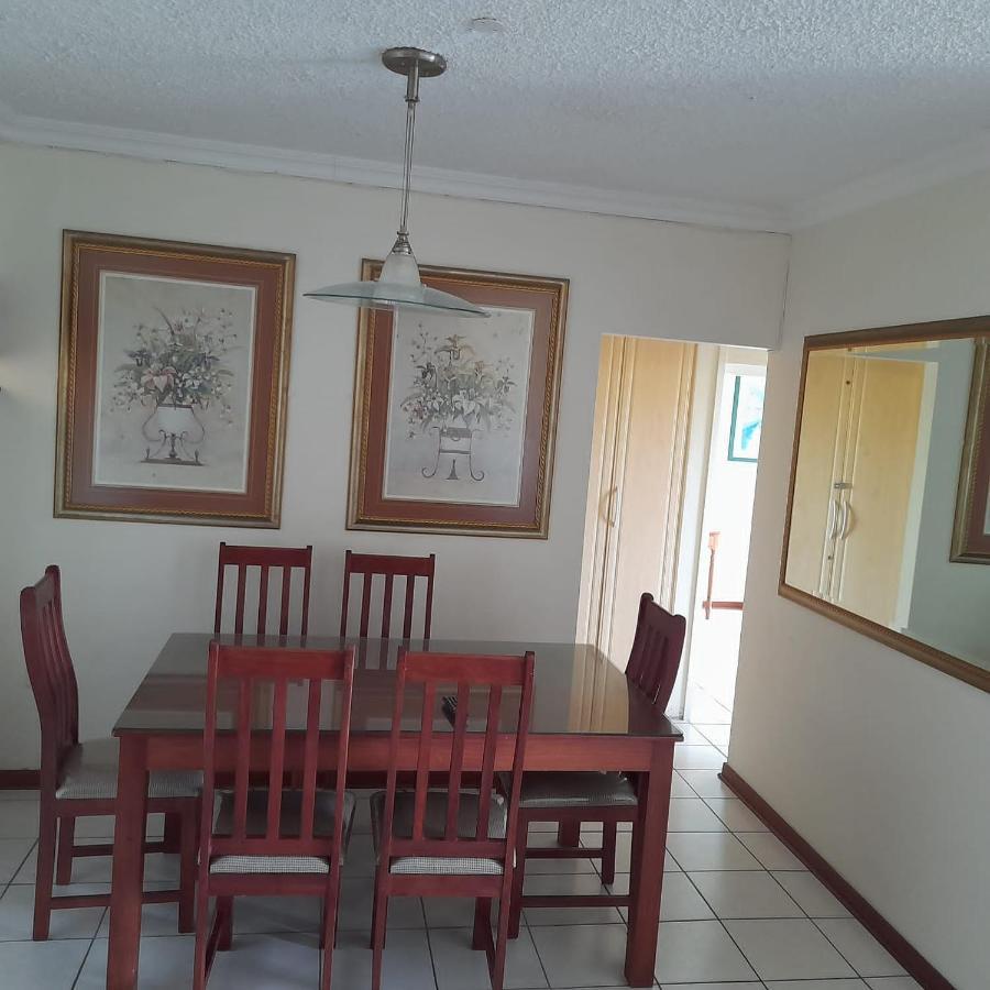 102 Santana Apartment Margate